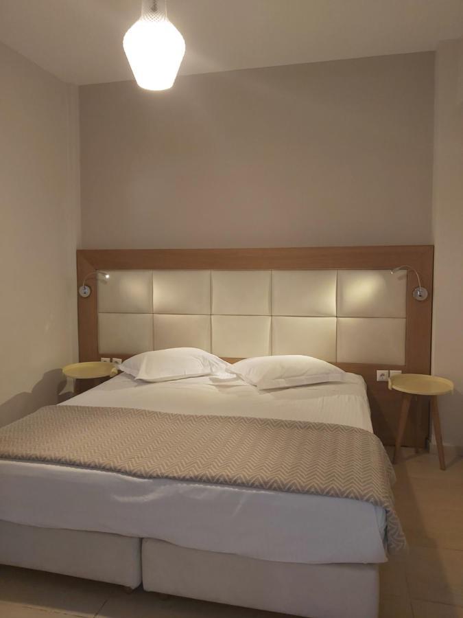 Villa Roussa City Center Fira  Bagian luar foto