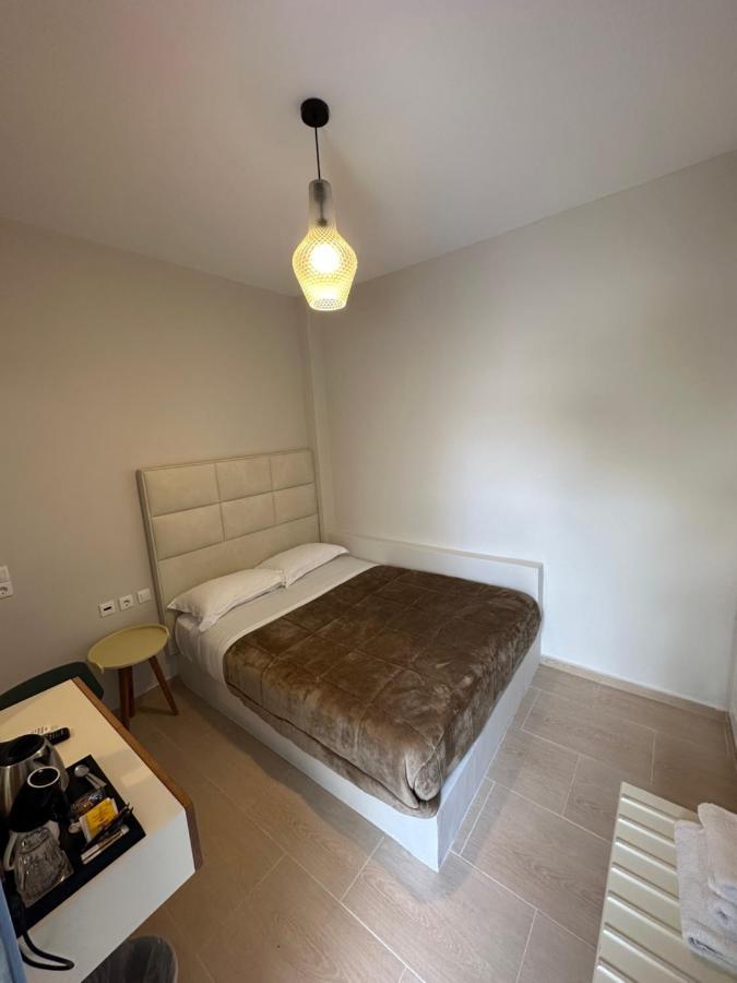 Villa Roussa City Center Fira  Bagian luar foto