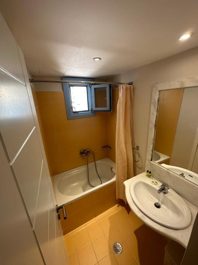 Villa Roussa City Center Fira  Bagian luar foto