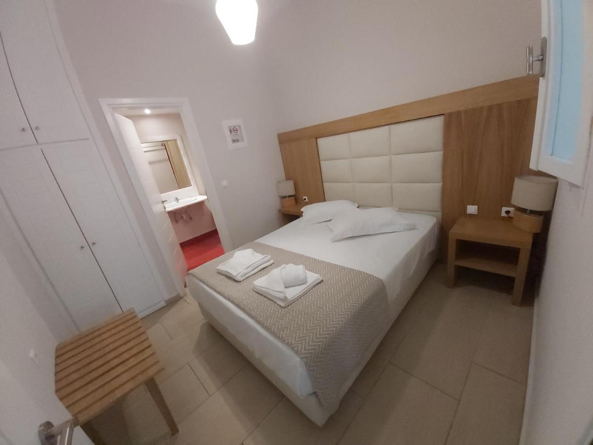 Villa Roussa City Center Fira  Bagian luar foto