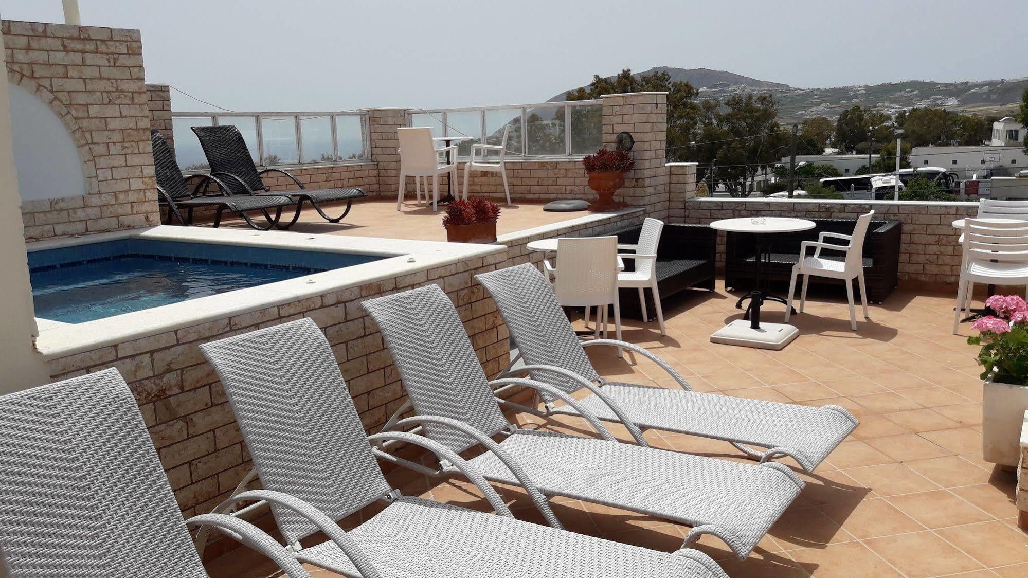 Villa Roussa City Center Fira  Bagian luar foto