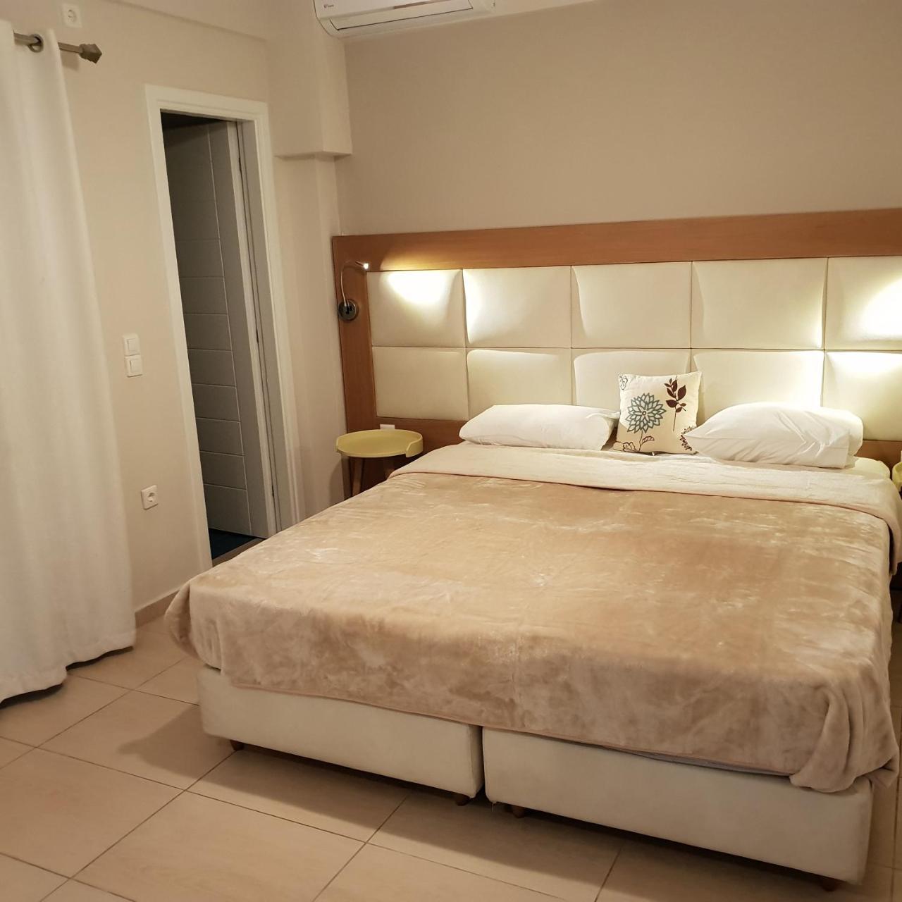 Villa Roussa City Center Fira  Bagian luar foto